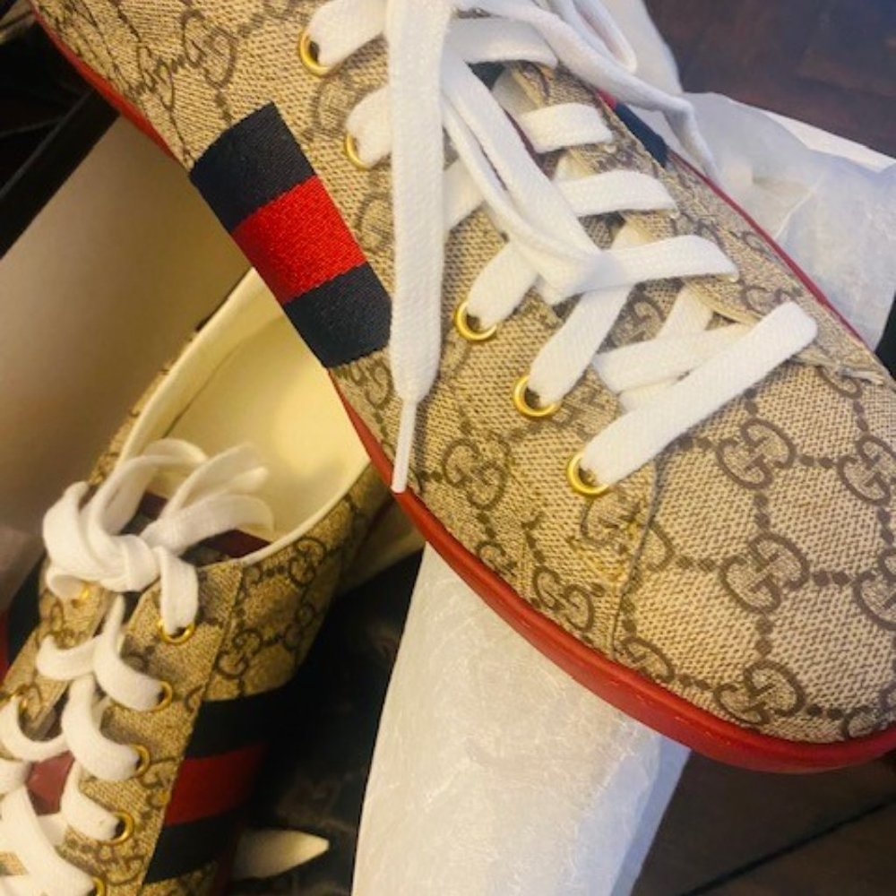 NEW  AUTHENTIC  MEN - Gucci Sneakers!! - Picture 5 of 10